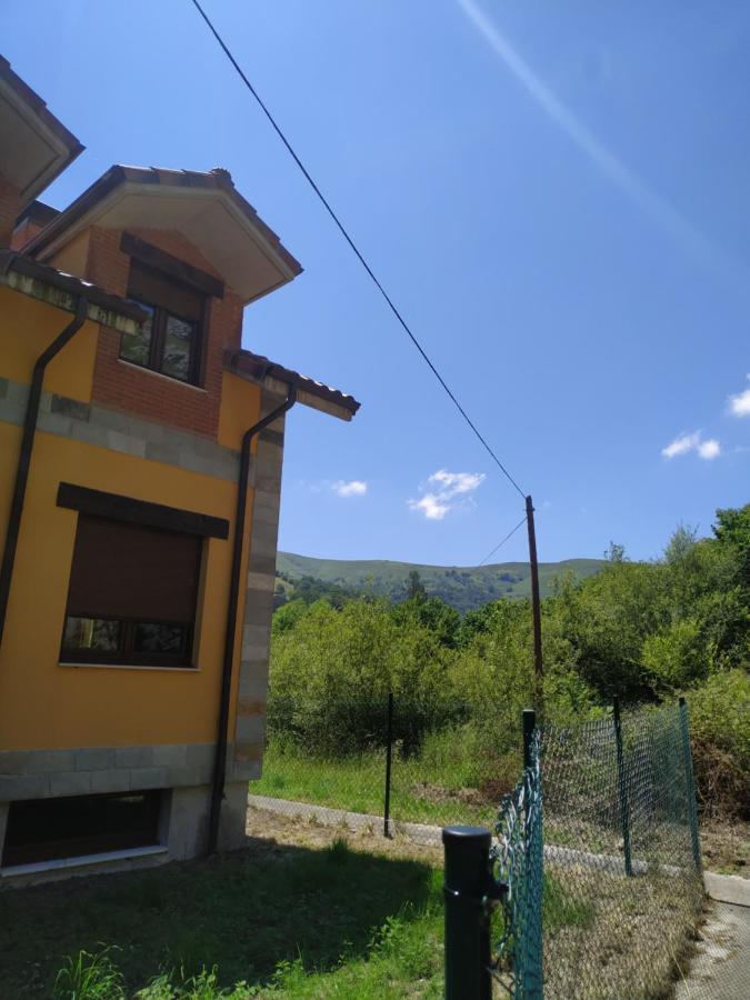 Casa En Valles Pasiegos La Toba  外观 照片